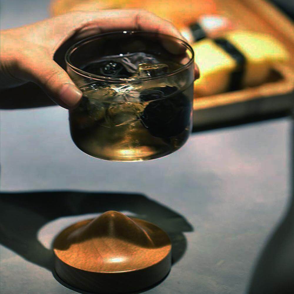 fujiyama - whiskira - whiskey tumbler - mountain glass - wooden base glass - whiskey glass - gift - japanese craftmanship